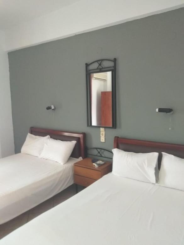 Kókkinon Nerón Karaoyli Apartments Studios מראה חיצוני תמונה