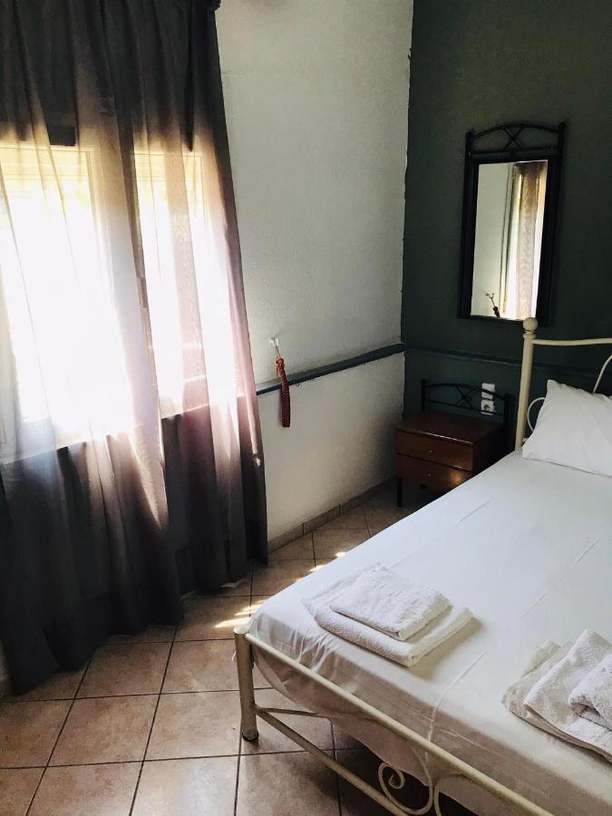Kókkinon Nerón Karaoyli Apartments Studios מראה חיצוני תמונה