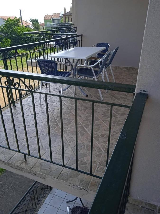 Kókkinon Nerón Karaoyli Apartments Studios מראה חיצוני תמונה