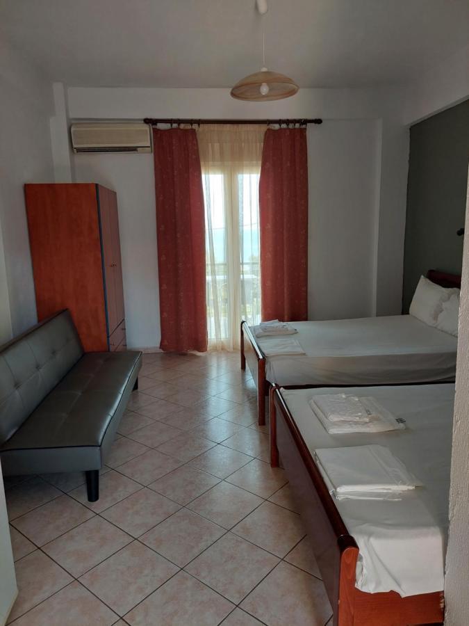 Kókkinon Nerón Karaoyli Apartments Studios מראה חיצוני תמונה